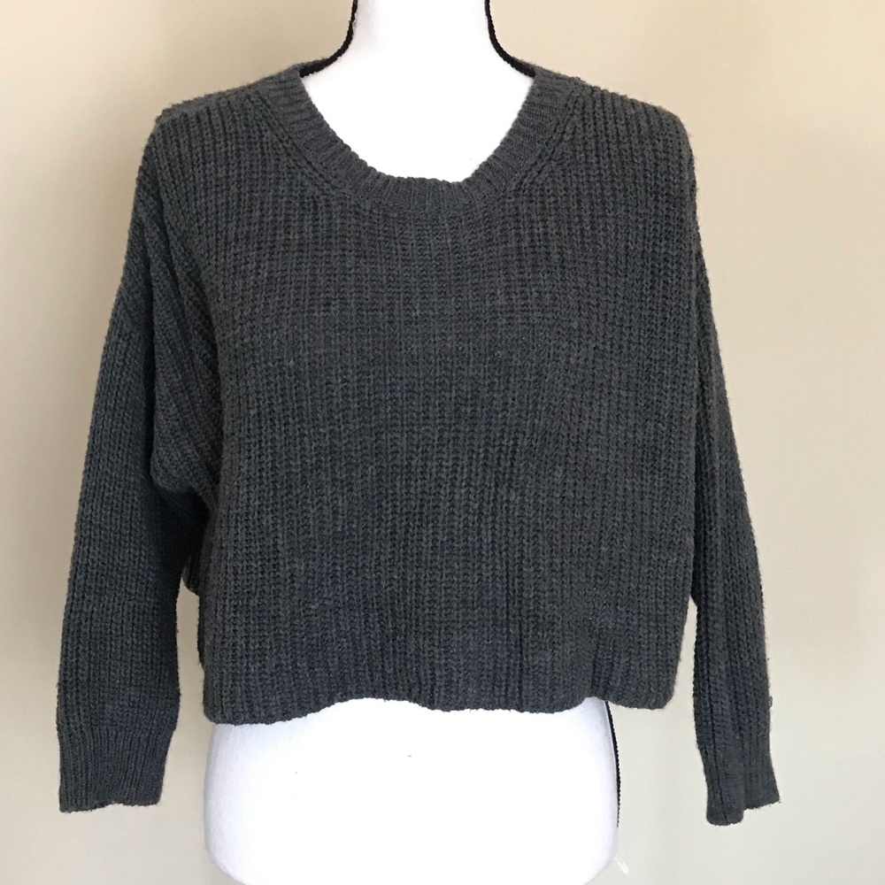 ❤️5/25 Don't Ask Why AEO Italy Cropped Sweater